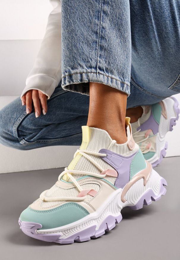 Born2be - Fioletowo-Zielone Wsuwane Sneakersy z Elastyczną Cholewką i Ozdobnymi Wstawkami Ihiannon. Zapięcie: bez zapięcia. Kolor: fioletowy. Materiał: bawełna, jeans. Szerokość cholewki: normalna. Obcas: na płaskiej podeszwie