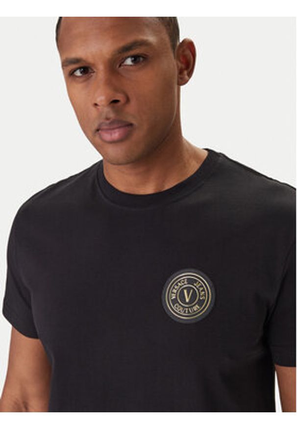 Versace Jeans Couture T-Shirt 80GAHT03 CJ00T Czarny Regular Fit. Kolor: czarny. Materiał: bawełna