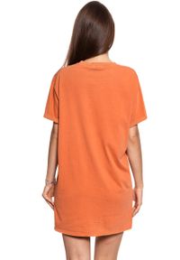 Wrangler - DAMSKA SUKIENKA WRANGLER TEE DRESS BURNT OCHRE W9073GF3B. Wzór: nadruk #8