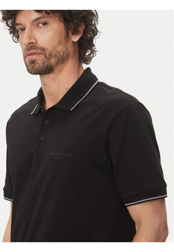 Armani Exchange Polo XM000489 AF13026 UC001 Czarny Regular Fit. Typ kołnierza: polo. Kolor: czarny. Materiał: bawełna