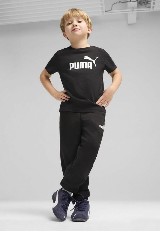 Puma - Dziecięce polarowe spodnie dresowe ESS z logo No. 1 PUMA Black. Okazja: na co dzień. Kolor: czarny. Materiał: dresówka, polar. Wzór: nadruk. Styl: elegancki, casual