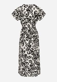 Born2be - Czarna Wiskozowa Sukienka z Kopertowym Dekoltem i Gumkami w Talii Shyraya. Okazja: na co dzień. Typ kołnierza: dekolt kopertowy. Kolor: czarny. Materiał: wiskoza. Typ sukienki: kopertowe. Styl: casual #3