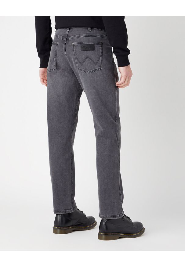 Wrangler - WRANGLER MĘSKIE SPODNIE JEANSOWE FRONTIER BLACKOUT 112341470 W16V018512