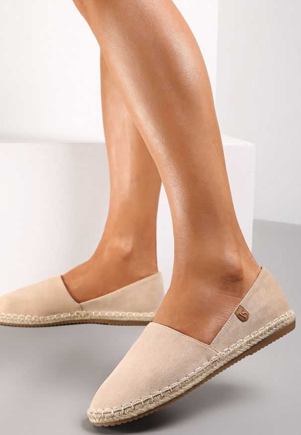 Renee - Beżowe Espadryle Specialty. Zapięcie: bez zapięcia. Kolor: beżowy. Materiał: jeans, materiał. Szerokość cholewki: normalna. Wzór: ażurowy