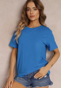Renee - Niebieski T-shirt z Krótkim Rękawem i Okrągłym Dekoltem Volksa. Kolor: niebieski. Długość rękawa: krótki rękaw. Długość: krótkie