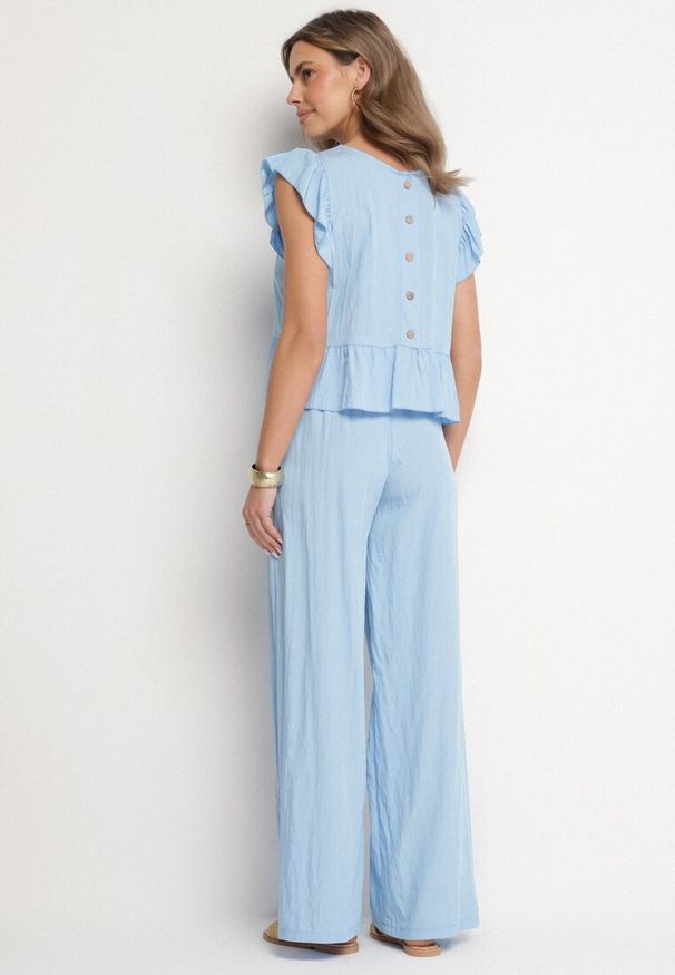 Born2be - Niebieski Komplet z Wiskozą Szerokie Spodnie i Bluzka z Falbankami Villimi. Kolor: niebieski. Materiał: wiskoza