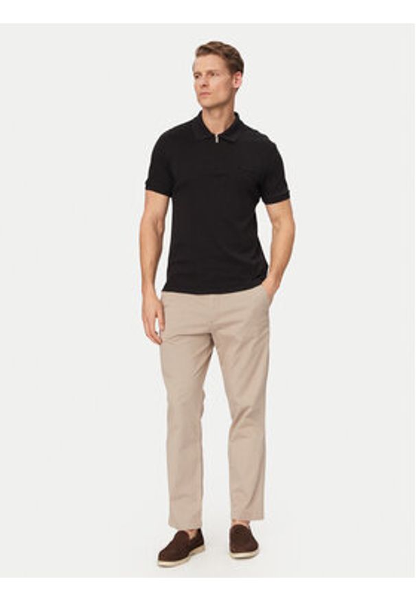 Calvin Klein Polo LV04LE255G Czarny Slim Fit. Typ kołnierza: polo. Kolor: czarny. Materiał: bawełna