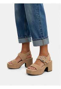 DeeZee Sandały CEO-LB-G9349-A Beżowy. Kolor: beżowy. Materiał: materiał #8