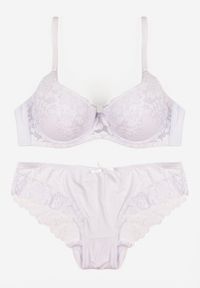 Born2be - Biały Komplet Biustonosz i Majtki Typu Figi Ozdobiony Koronką Ezivane. Kolor: biały. Materiał: koronka. Wzór: aplikacja, koronka #3