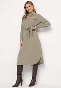 Born2be - Zielona Bawełniana Sukienka Koszulowa z Wiązanym Paskiem Zintrona. Okazja: na co dzień. Kolor: zielony. Materiał: bawełna. Typ sukienki: koszulowe. Styl: casual #1