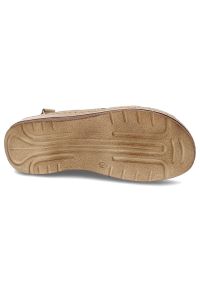 Beżowe Sandały Kampa Wygodne Skórzane Buty Na Lato. Okazja: na co dzień. Zapięcie: rzepy. Kolor: beżowy. Materiał: skóra. Wzór: paski. Sezon: lato. Styl: casual, wakacyjny #2