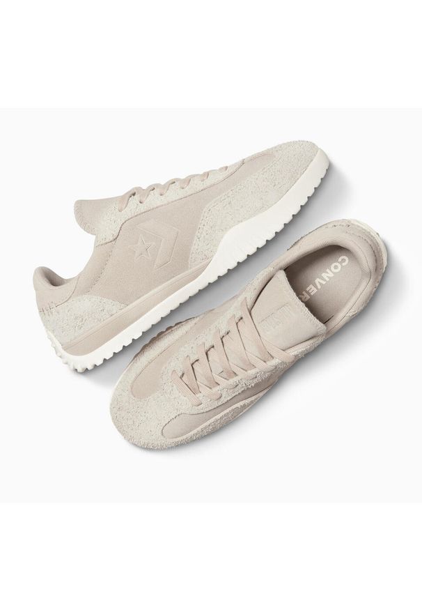 Buty sportowe Converse Run Star Trainer. Kolor: beżowy. Materiał: zamsz, materiał. Sport: bieganie