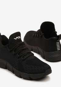 Born2be - Czarne Wsuwane Buty Sportowe Sneakersy z Siateczki na Tłoczonej Podeszwie Salafina. Okazja: na co dzień. Zapięcie: bez zapięcia. Kolor: czarny
