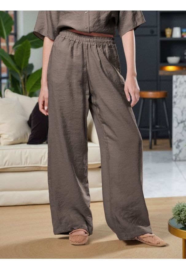 Sinsay - Spodnie wide leg z modalem - brązowy. Kolor: brązowy
