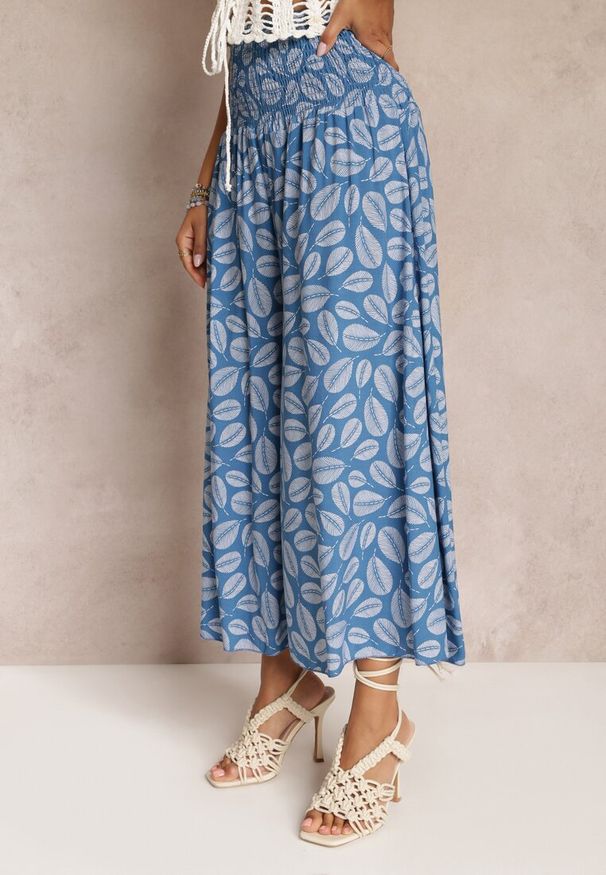 Renee - Niebieskie Bawełniane Spodnie z Szerokimi Nogawkami 7/8 i Gumką w Pasie Elenthe. Kolor: niebieski. Materiał: bawełna. Wzór: aplikacja