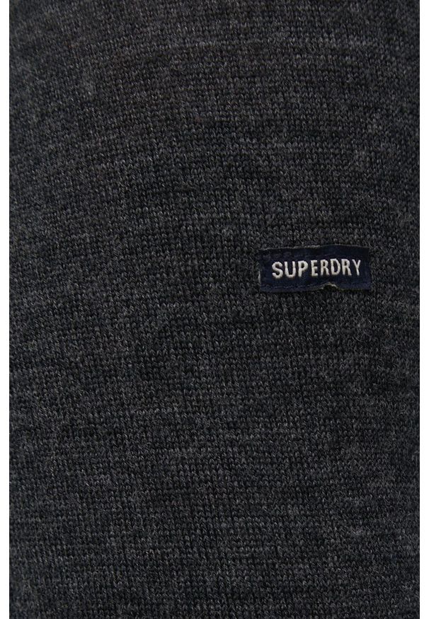 Superdry sweter wełniany męski kolor szary lekki. Okazja: na co dzień. Kolor: szary. Materiał: wełna. Styl: casual