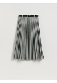 Reserved - Plisowana spódnica midi z paskiem - jasnoszary. Kolor: szary. Materiał: dzianina #1