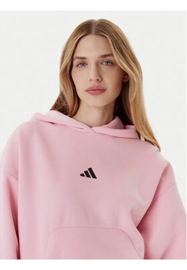 Adidas - adidas Bluza Future Icons 3-Stripes JE0183 Różowy Loose Fit. Kolor: różowy. Materiał: bawełna