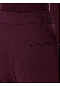 BOSS Spodnie materiałowe Tapiah 50490037 Fioletowy Regular Fit. Kolor: fioletowy. Materiał: syntetyk