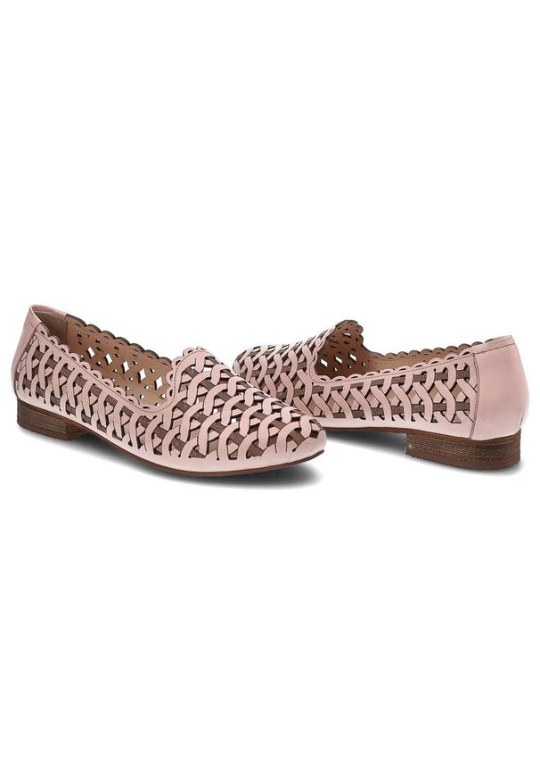Różowe Baleriny Ravini Eleganckie Buty Damskie. Zapięcie: bez zapięcia. Kolor: różowy. Szerokość cholewki: normalna. Wzór: aplikacja. Materiał: skóra. Sezon: lato. Obcas: na obcasie. Styl: elegancki. Wysokość obcasa: niski
