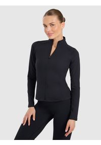4f - 4F Bluza treningowa slim szybkoschnąca damska - czarna L. Okazja: na co dzień. Typ kołnierza: kołnierzyk stójkowy, bez kaptura. Kolor: czarny. Materiał: syntetyk, włókno, materiał. Długość rękawa: raglanowy rękaw. Wzór: gładki. Styl: klasyczny, sportowy, casual. Sport: fitness