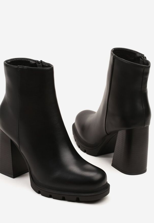 Born2be - Czarne Botki na Stożkowym Obcasie i Tłoczonej Platformie Latalise. Okazja: na co dzień. Kolor: czarny. Materiał: jeans. Obcas: na obcasie. Styl: klasyczny, casual, elegancki. Wysokość obcasa: średni