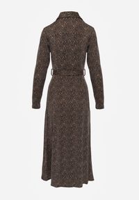 Renee - Brązowa Koszulowa Sukienka Midi z Wiązanym Paskiem Xudilla. Kolor: brązowy. Materiał: materiał. Typ sukienki: koszulowe. Długość: midi #5