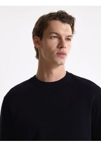 Reserved - Sweter z krótkim rękawem - czarny. Kolor: czarny. Materiał: dzianina, bawełna. Długość rękawa: krótki rękaw. Długość: krótkie