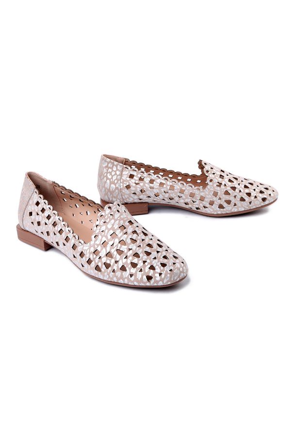 Filippo DP7710/26 BE, baleriny damskie. Kolor: beżowy. Materiał: skóra. Szerokość cholewki: normalna. Sezon: wiosna, lato