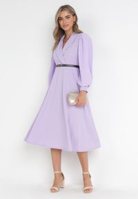 Born2be - Fioletowa Sukienka Rozkloszowana z Paskiem Aidyn. Kolor: fioletowy. Typ sukienki: kopertowe. Styl: elegancki. Długość: midi #3