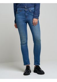 Big-Star - Spodnie jeans damskie Adela Straight 440. Kolor: niebieski. Styl: klasyczny