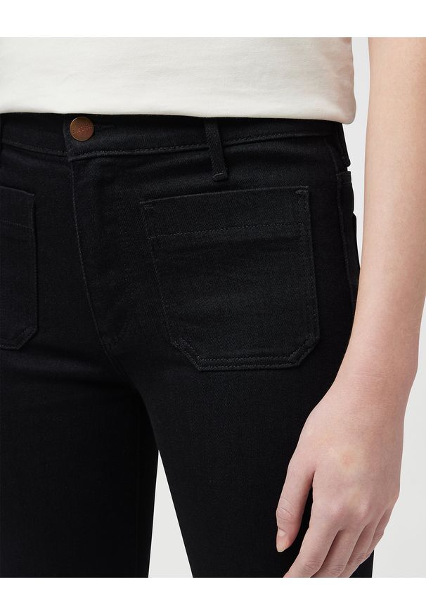 Wrangler - DAMSKIE SPODNIE JEANSOWE WRANGLER FLARE BLACK 112375181. Materiał: jeans