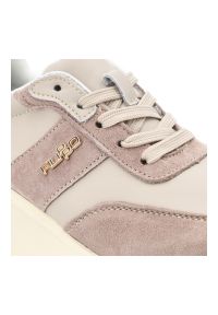 Beżowe Sneakersy Filippo Modne Skórzane Obuwie Damskie. Okazja: na co dzień, na spacer. Zapięcie: sznurówki. Kolor: beżowy. Materiał: skóra. Styl: klasyczny, wizytowy, casual