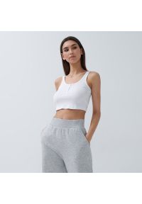House - Top z prążkowanej dzianiny Basic - Biały. Kolor: biały. Materiał: dzianina, prążkowany #1