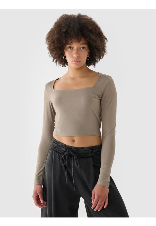 4f - 4F Longsleeve slim gładki damski - brązowy S. Okazja: na co dzień. Typ kołnierza: dekolt w karo. Kolor: brązowy. Długość: długie. Wzór: gładki. Materiał: dzianina, wiskoza, jersey, materiał, elastan. Długość rękawa: długi rękaw. Sezon: lato, wiosna. Styl: klasyczny, sportowy, casual