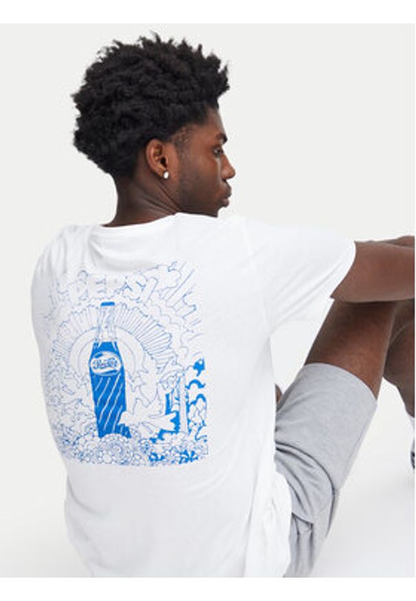 Blend T-Shirt 20716806 Biały Regular Fit. Kolor: biały. Materiał: bawełna