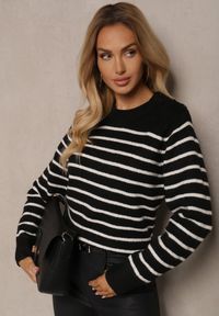 Renee - Czarny Casualowy Sweter w Paski o Prostym Kroju Riavelleth. Okazja: na co dzień. Kolor: czarny. Materiał: jeans. Długość rękawa: długi rękaw. Długość: długie. Wzór: paski. Styl: casual #5