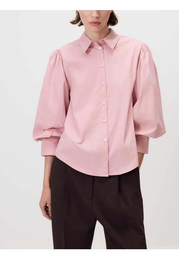 Reserved - Koszula z bufiastymi rękawami - pastelowy róż. Kolor: różowy. Materiał: bawełna, tkanina