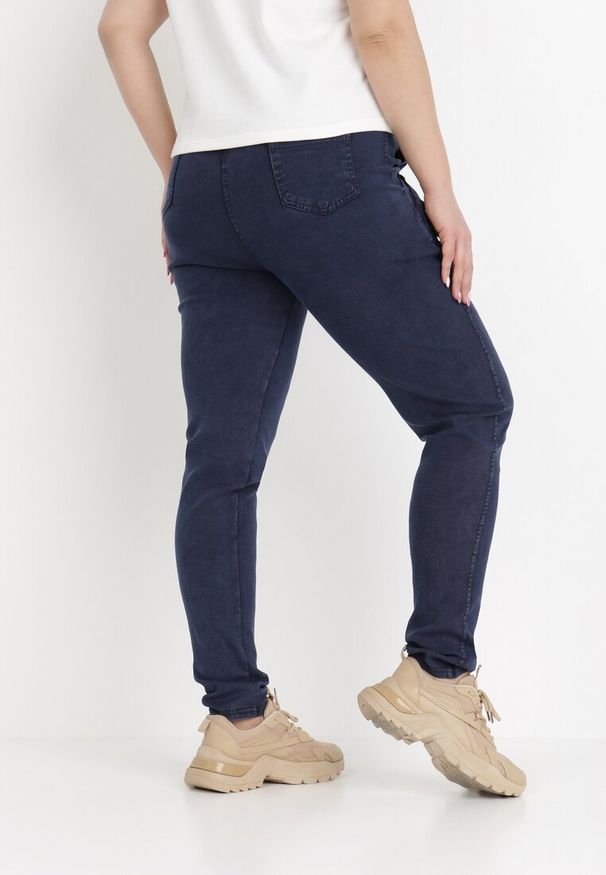 Born2be - Granatowe Spodnie Megora. Stan: podwyższony. Kolekcja: plus size. Kolor: niebieski. Materiał: tkanina. Wzór: gładki. Styl: klasyczny