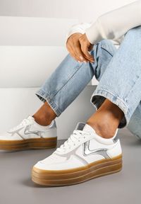 Born2be - Biało-Srebrne Sneakersy na Grubej Podeszwie w Stylu Kultowych Tenisówek Nonalorin. Okazja: na co dzień. Zapięcie: sznurówki. Kolor: biały. Materiał: jeans. Wzór: haft, aplikacja #6