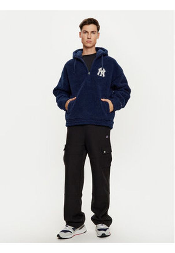 Champion Bluza 220455 Granatowy Loose Fit. Kolor: niebieski. Materiał: syntetyk