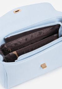Born2be - Niebieska Elegancka Torebka Listonoszka o Fasonie Kuferka z Rączką i Klapą Thexan. Kolor: niebieski. Wzór: gładki. Styl: elegancki #3