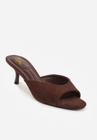 Renee - Brązowe Eleganckie Klapki z Imitacji Zamszu na Obcasie Typu Kaczuszka Snorea. Okazja: na co dzień. Kolor: brązowy. Materiał: zamsz. Wzór: gładki. Obcas: na obcasie. Styl: elegancki. Wysokość obcasa: średni #7