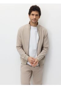 Reserved - Bluza ze stójką - beżowy. Typ kołnierza: kołnierzyk stójkowy. Kolor: beżowy. Materiał: dzianina, bawełna