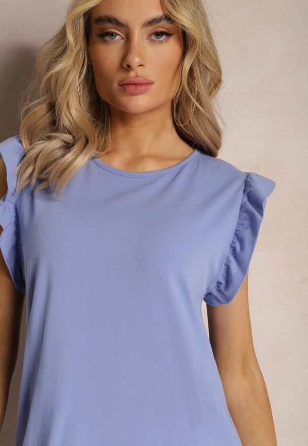 Renee - Jasnoniebieska Trapezowa Sukienka z Elastycznej Bawełny z Falbankami Przy Ramionach Aleradia. Typ kołnierza: kołnierz z falbankami. Kolor: niebieski. Materiał: bawełna. Długość rękawa: krótki rękaw. Wzór: aplikacja. Sezon: lato. Typ sukienki: trapezowe. Długość: mini