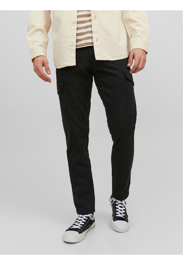 Jack & Jones - Jack&Jones Spodnie materiałowe Ollie 12224001 Czarny Regular Fit. Kolor: czarny. Materiał: bawełna