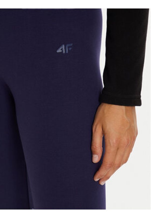 4f - 4F Legginsy 4FWMM00TTIGF195 Granatowy Slim Fit. Kolor: niebieski. Materiał: bawełna