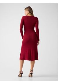 Guess Sukienka codzienna 180177 Czerwony Classic Fit. Okazja: na co dzień. Kolor: czerwony. Typ sukienki: proste. Styl: casual #3