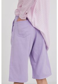 Answear Lab Szorty jeansowe damskie kolor różowy gładkie high waist. Okazja: na co dzień. Stan: podwyższony. Kolor: fioletowy. Materiał: jeans. Wzór: gładki. Styl: wakacyjny #2