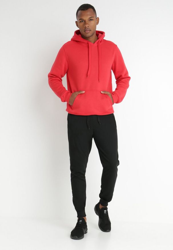 Born2be - Czarne Spodnie Dresowe Joggery Analía. Kolor: czarny. Materiał: dresówka. Styl: sportowy